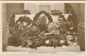 STONE OF REMEMBRANCE, WAR MEMORIAL - Edinburgh Military Postcard - Picture 1 of 2