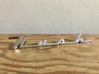 MEGA RARO NASH HEALEY ORIGINAL 1951 - 1954 EMBLEMA INSIGNIA CROMADA - PIEZAS EMPIRE CC Foto 1 de 4