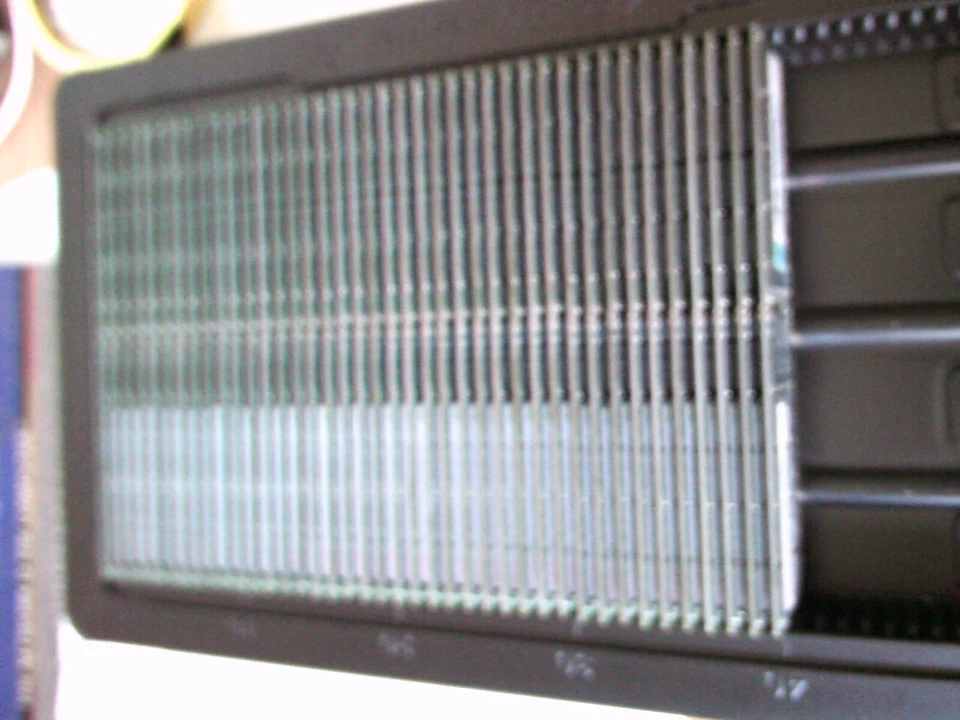 IBM 20GB 10 X 2GB 41Y2764 2RX4 PC2-5300P DDR2-667MHz HYNIX HYMP525P72CP4-Y5 - Image 1 of 4