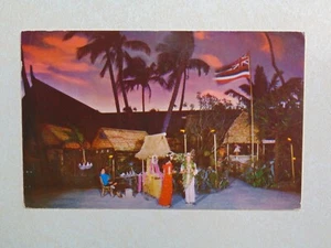 D337 Postcard Don The Beachcombers Honolulu Hawaii HI - Picture 1 of 2