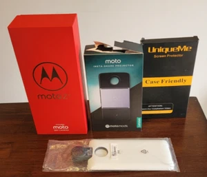 Lot de : boite vide MOTO Z, projecteur Moto Mod, protection écran et caméra 360 Mod - Photo 1 sur 18