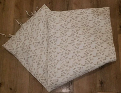 Almohada para sofá GreenRow 26”x67” rayas naturales vieiras Foto 1 de 4