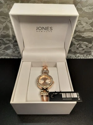 Nuevo en caja Reloj Jones New York Oro Rosa para Mujer Perfecto Para Un Regalo Minorista $75.00 Foto 1 de 4