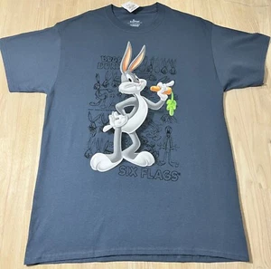 (LG) Camisa Six Flags Adulto Pizarra BUGS BUNNY Boceto LOONEY TUNES Camiseta Gráfica Nueva con Etiquetas - Imagen 1 de 7