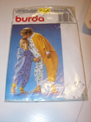 PIJAMA DE UNA PIEZA CON PATRÓN DE COSTURA BURDA 4725 UNISEX SIN CORTAR PARA NIÑOS TALLA 2-8 Foto 1 de 3