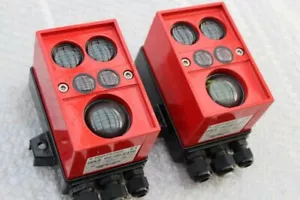 Leuze DDLS 170 Data Light Barrier DDLS 170/120.2-2110 + DDLS 170/120.1-2110 - Picture 1 of 1