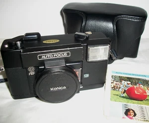Konica C35 fotocamera pellicola AF con obiettivo HEXANON 38mm F2.8 e custodia - Foto 1 di 8