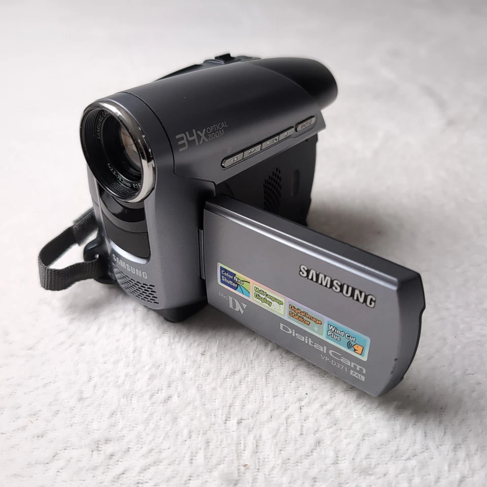 Samsung VP-D371 Handheld MiniDV Cassette Camcorder Silver ***UnTested*** - Image 1 of 4