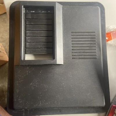 Panel de disyuntor de montaje en superficie GE TPL412RP 125A 240V 7-1/2x 9-1/2 H x 5" D Foto 1 de 4