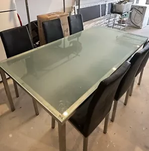 dining table and chairs used - Picture 1 of 4