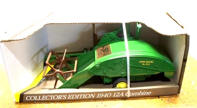 ERTL John Deere 1940 12A Combine Tractor Model  1/16 Scale - Image 1 of 4