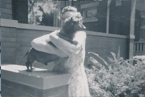 Snapshot Vintage Photo Mature Woman Hugging Dog Dachsund Weiner Dog Animal Pet - Picture 1 of 5