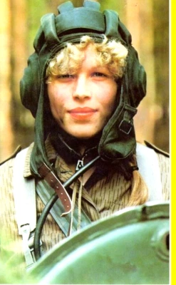 NVA Panzerhaube  Panzer NVA Stahlhelm  T34  Helm   3.Wahl  !!!!  Grösse  55 -59 - Bild 1 von 4