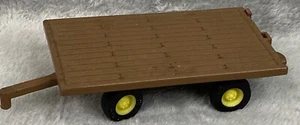 Ertl John Deere Brown Flat Bed Farm Trailer 5 Inch - Picture 1 of 6