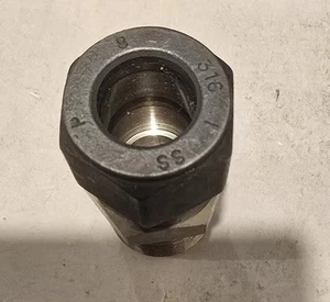 Parker 8-8 FBZ-SS CPI Compression Fitting 1/2" Tube 1/2" MNPT (Lot of 40) - Picture 1 of 3