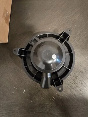 Heater Blower Motor Fan for 2005 06-15 Nissan Armada 04-10 Infiniti QX56 Front - Image 1 of 4