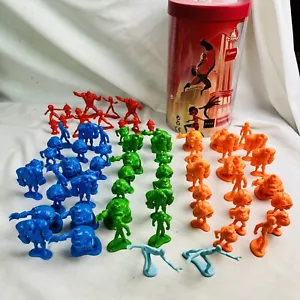 Disney Store Tub Of Heroes And Villains Incredibles 2 Toys Figures Incomplete - Imagen 1 de 19