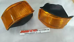 COPPIA FRECCE ANTERIORI LANCIA DELTA EVOLUZIONE EVO SUL PARAURTI FANALI FANALINI - Picture 1 of 5