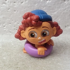 Lindo Mini Figura de Juguete Coleccionista Disney Doorables Giulia Let’s Party Luca Tea - Imagen 1 de 7