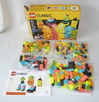 LEGO CLASSIC: Creative Neon Fun (11027) Foto 1 de 4
