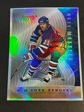Box 3: 1995-96 Bowman's Best BORDERED REFRACTOR PROOF Mark Messier Rangers