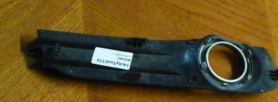 Ободок противотуманной фары со стороны водителя Dodge grand caravan Chrysler город и страна - Изображение 1 из 2