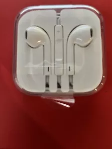 NEW APPLE Earpods Wired Headset For Devices w/ 3.5mm Headphone Jack Earbuds - Picture 1 of 4