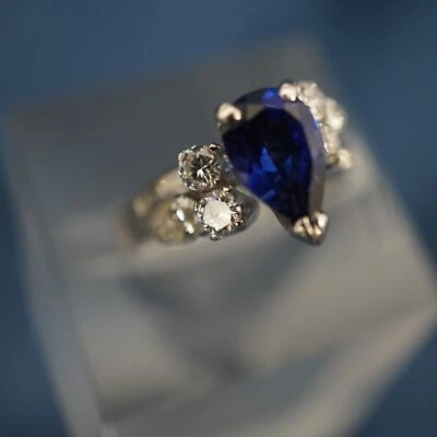 Anillo de compromiso de diamantes y zafiros de platino cepillado - Envío gratuito EE. UU. Foto 1 de 4