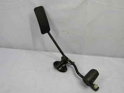 1996-2002 Toyota 4Runner Fuel Gas Accelerator Pedal OEM - image 1 of 4