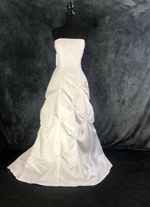 STUNNING WEDDING DRESS BY BERKETEX, ORLA, SIZE 14- 16 , CONDITION NEW RRP £699 - Picture 1 of 4