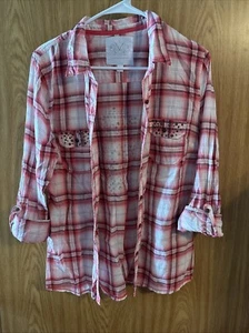 Camisa a Cuadros Maurice’s Premium Para Mujer Abotonada Con Calcomanías Rosa Talla Grande - Imagen 1 de 5