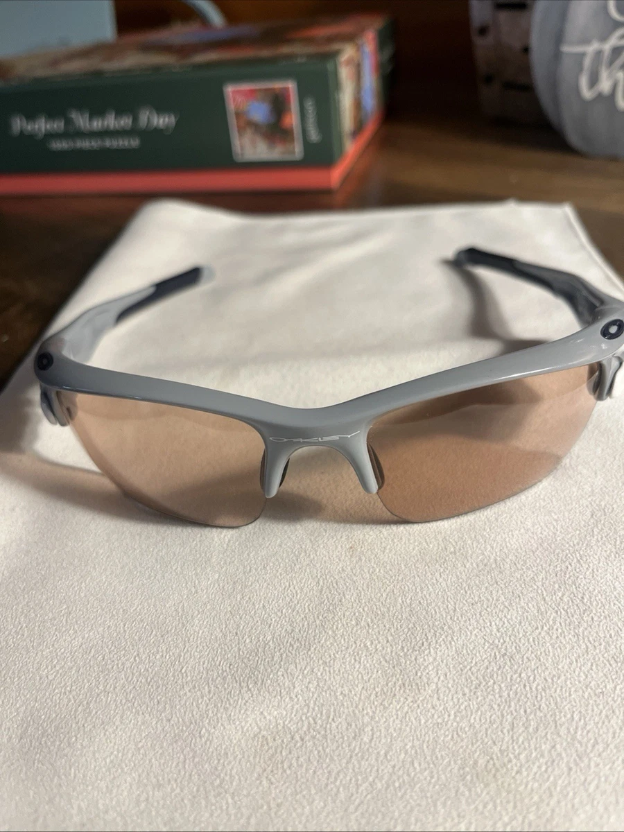 美品✨OAKLEY カーボンシルバー　サングラス　FAST JACKET 美品】OAKLEY FAST JACKET 美品✨OAKLEY カーボンシルバー サングラス