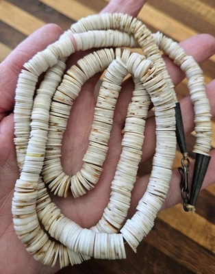 De Colección Posiblemente Santo Domingo Heishi Graduado Concha Collar 33 pulgadas Cordón Cono Puntas Foto 1 de 4