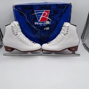 Patines artísticos Riedell Stride 223 blancos medianos con hojas Capri para mujer 9 precio de venta sugerido por el fabricante 369 USD - Imagen 1 de 18