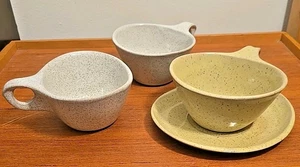 Vtg Glidden Art Pottery Ceramic Model 441-A Coffee Cups (x 3) and Saucer USA - Picture 1 of 22