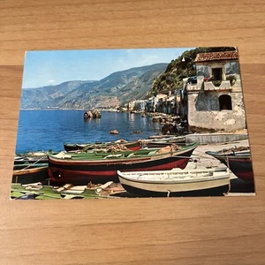 VINTAGE FARBEN POSTKARTE SAMMLUNG DIE LILA KÜSTE SCILLA LA CHIANALEA - Bild 1 von 2