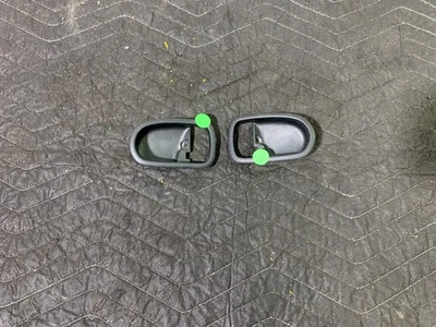 Mazda Miata 1999-2005 OEM interior manija puerta bisel vaso conjunto izquierdo derecho *LEER* Foto 1 de 4