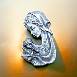 Camco Vintage Pewter Magnet Mother And Child Mary And Jesus Religious - Picture 1 of 4