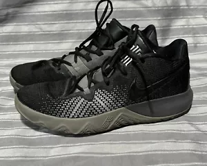 NIKE- Kyrie Flytrap Black Gunsmoke AA7071-011 Basketball Men’s Size 11 - Picture 1 of 6