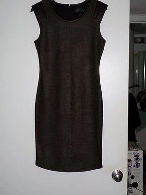 Vestido de tweed colección Kardashian con PU Foto 1 de 2