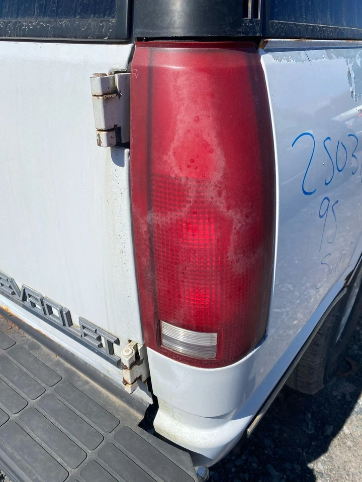 95 96 97 98 99 00 CHEVY TAHOE Conjunto de luces traseras lado del pasajero derecho Foto 1 de 1