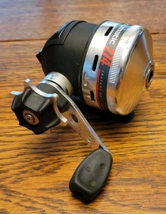 Vintage Abu Garcia Abu-Matic 274 Spin Casting Fishing Reel - Picture 1 of 7