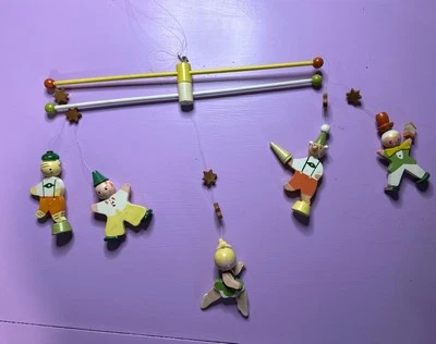De colección Adorable De Colección Caprichoso Pintada a Mano Madera Infantil Móvil Cuna Circo Tema Foto 1 de 4