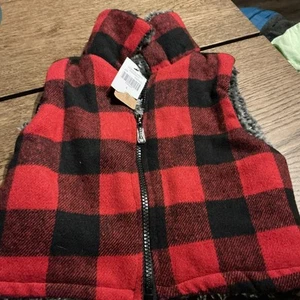 Boys Red Plaid Sherpa Vest - Size Large - NWT - Picture 1 of 14