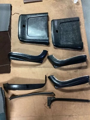 Chevrolet Chevelle 1969 carcasas de asiento delantero y molduras laterales Foto 1 de 2