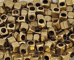 100 Vintage Gold Solid Raw Brass Metal Beads 3-4mm Faceted Cube Crafts Jewelry - Picture 1 of 2