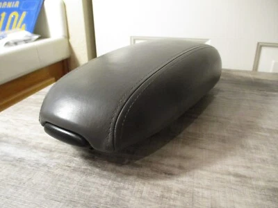 Oldsmobile Intrigue 1998-2002 consola central tapa reposabrazos OEM cuero gris oscuro Foto 1 de 4
