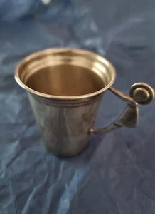 VINTAGE ANTIQUE STERLING SILVER 925 ART DECO CUP. GIRL HANDLE PATTERN. - Picture 1 of 11