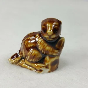 Wade Miniature Porcelain Figure Whimsies  "Brown Beaver" KKG54 - Picture 1 of 5