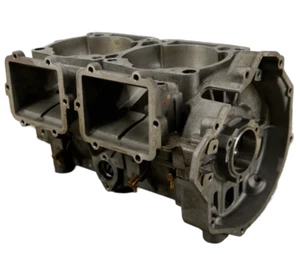 2014 POLARIS PRO RMK 800 CRANK CASE CRANKCASE ENGINE CASE 2205174 SB86 - Picture 1 of 12